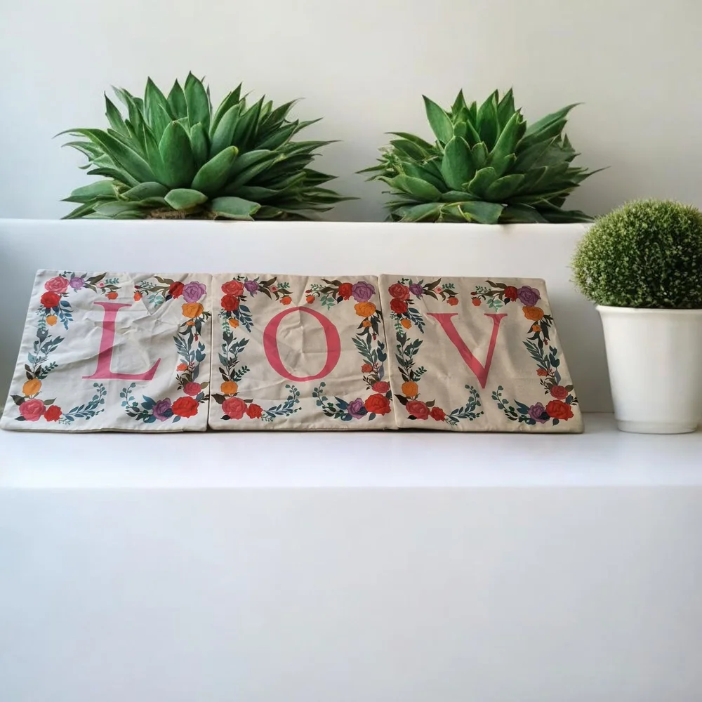 Floral‎ LOVE Decorative Pillows